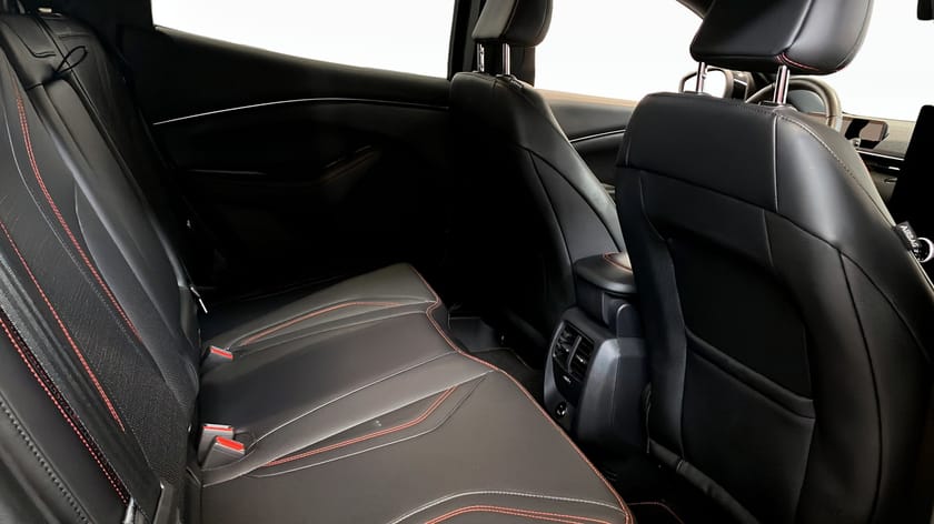 Bild 5 av Ford Mustang Mach-E Standard Range AWD Teknikpaket 15 000kr laddkort ingår