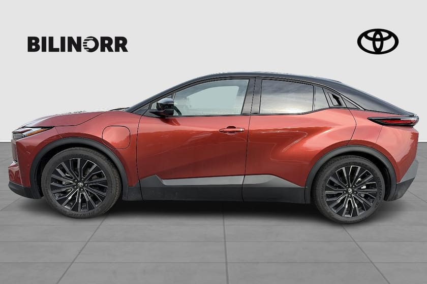 Bild 3 av Toyota C-HR+ C-HR + Executive 77kwh AWD 20"