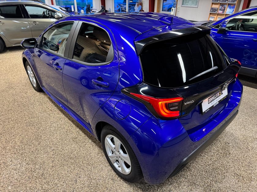 Bilde 3 av Toyota Yaris Hybrid 115