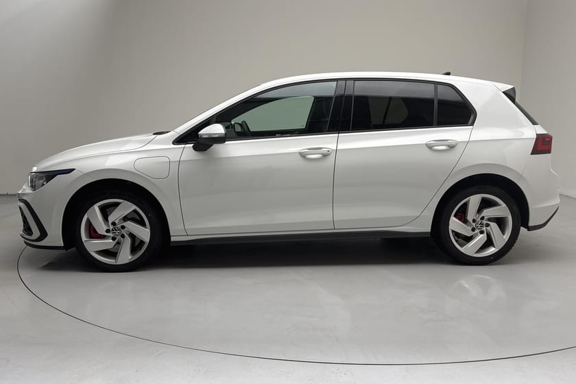 Bild 2 av Volkswagen Golf GTE VIII 1.4 5dr (245hk)