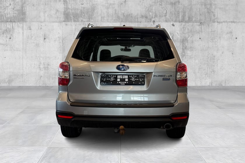 Bilde 4 av Subaru Forester 4WD 2.0 147hk/Krok/Soltak/Skinn/R.kam/Keyless++