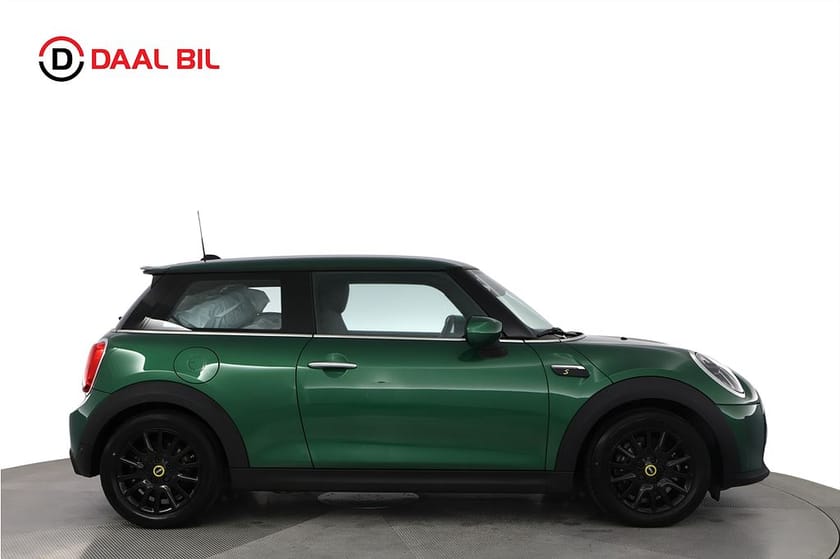 Bild 5 av MINI Cooper SE 184HK 32,6kWh SONDERPAKET COCKPIT VÄRMARE NAVIGATION