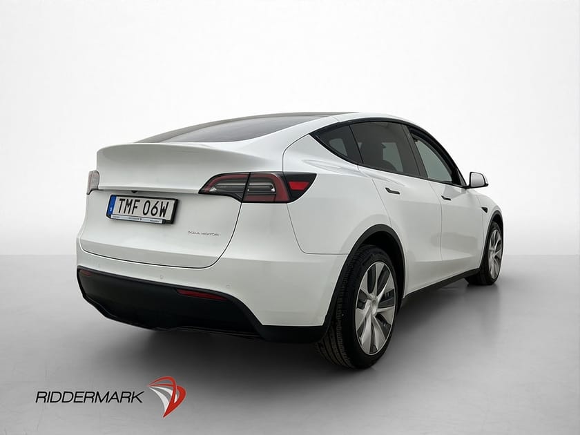 Bild 5 av Tesla Model Y Long Range AWD Autopilot Ljus interiör MOMS
