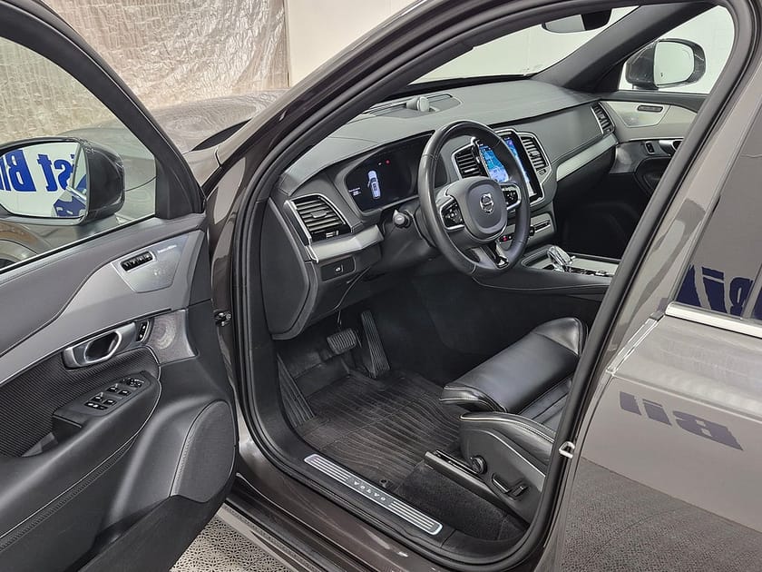 Bild 2 av Volvo XC90 7-seater B5 MILDHYBRID 7-sits Ultimate Bright AWD 235HK 4x4 Läder Panoram