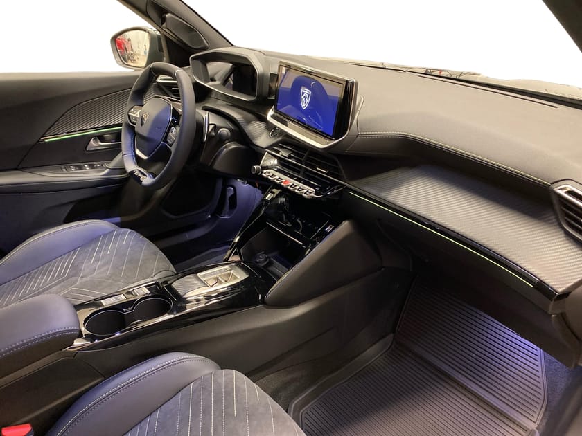 Bild 4 av Peugeot 2008 GT PureTech 130 A 5-d SUV