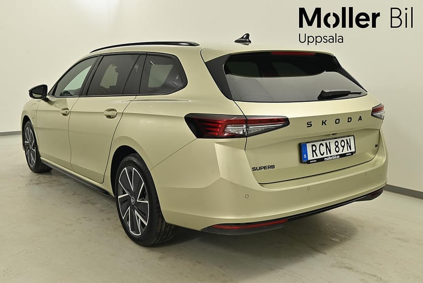 Bild 3 av Škoda Superb iV Kombi Skoda COMBI SPORTLINE 1,5 TSI 204 HK 6 VXL DSG