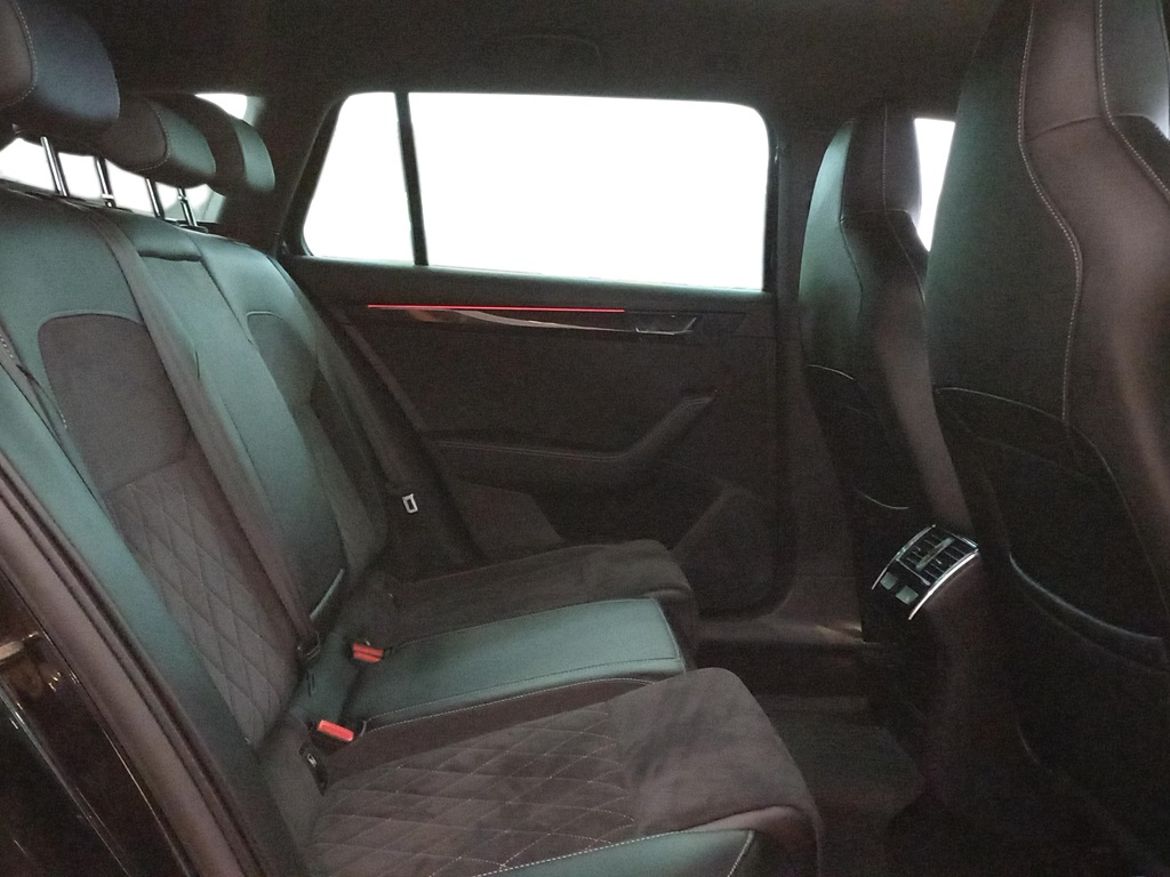 Škoda Škoda Superb iV Kombi — bild 11