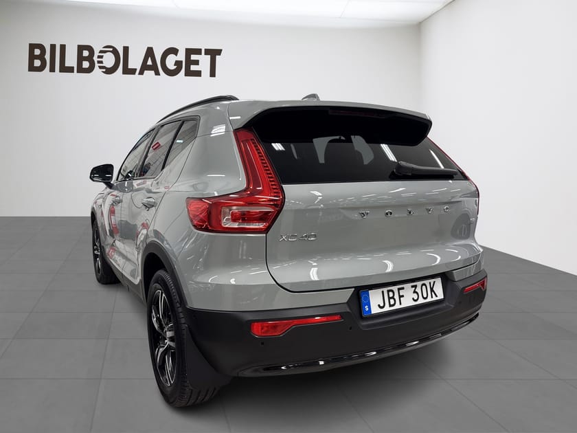 Bild 3 av Volvo XC40 B3 FWD Bensin Plus Dark