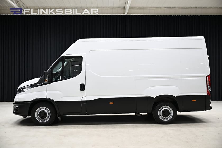 Bild 3 av Iveco Daily 35-140 Van 136HK L3H2 Automat|Webasto|Drag|3.5Ton-Dragvikt