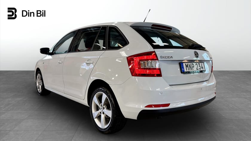 Bild 3 av Škoda Rapid Spaceback Elegance 1.2 TSI 105hk Sensorer bak / Navigation