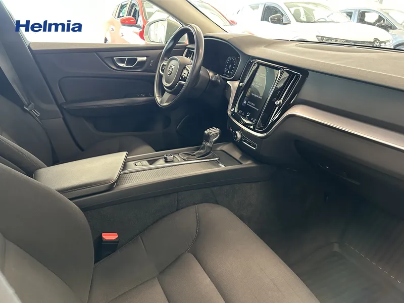Bild 5 av 15 – Volvo V60 D3 AWD Momentum Edition