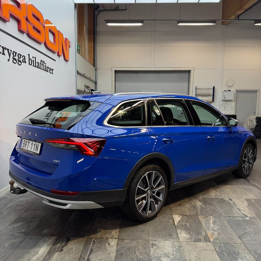 Bild 4 av Škoda Octavia Scout Skoda 2.0 TDI SCR 4x4 Backkamera Värmare Apple Carplay Drag