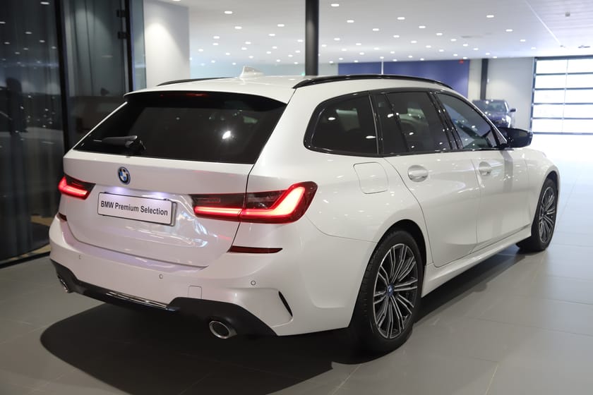 Bild 3 av BMW 330e xDrive Touring M Sport / Rattvärme