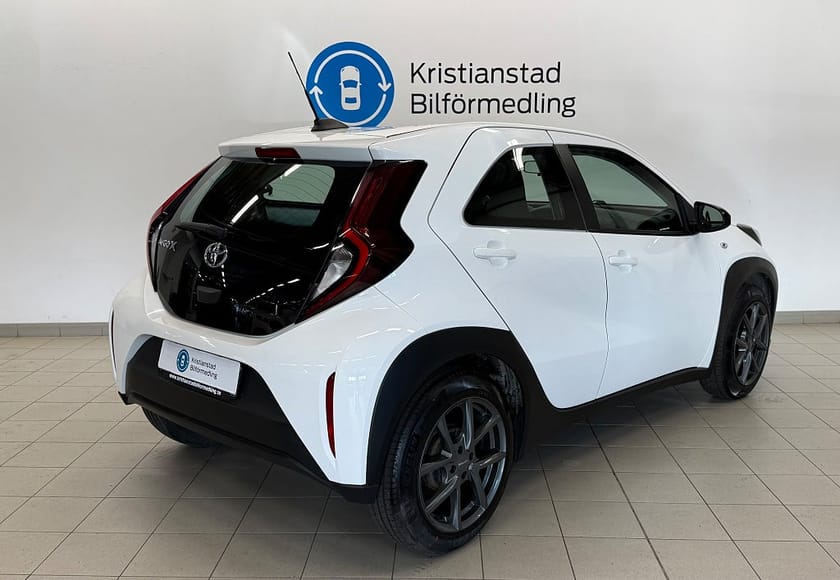 Bild 5 av Toyota Aygo X 1.0 VVT-i Play Backkamera