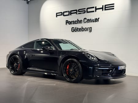 Porsche 911 Carrera 4 GTS