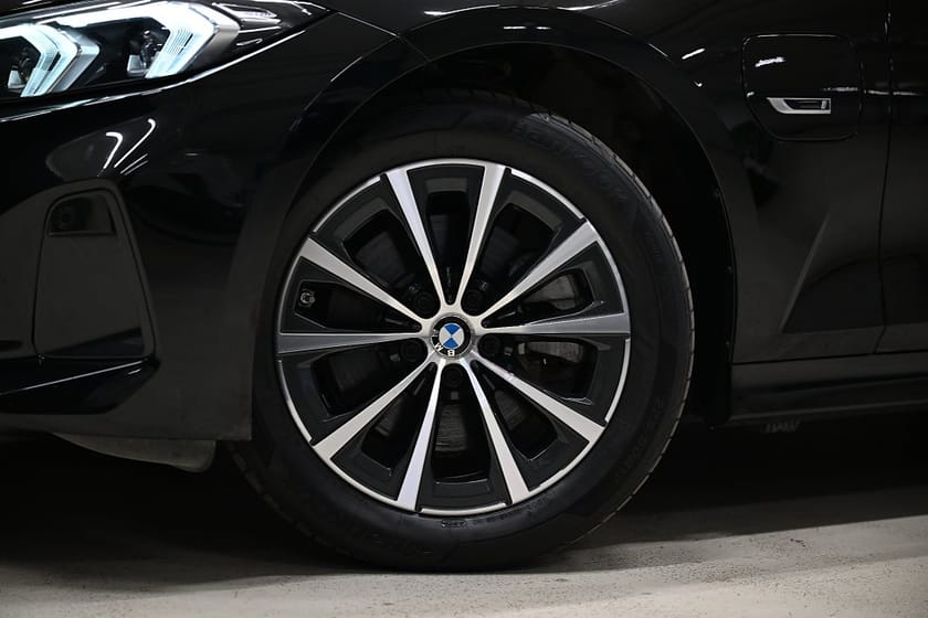 Bild 3 av BMW 330e xDrive Sedan 292HK Navi|Widescreen|LED|Lågmil|Leasbar