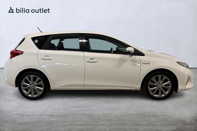 Bild 5 av Toyota Auris Hybrid e-CVT Executive 136hk Backkamera