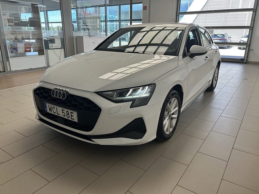 Bild 3 av Audi A3 Sportback 35 TFSI 150hk PROLINE / Backkamera