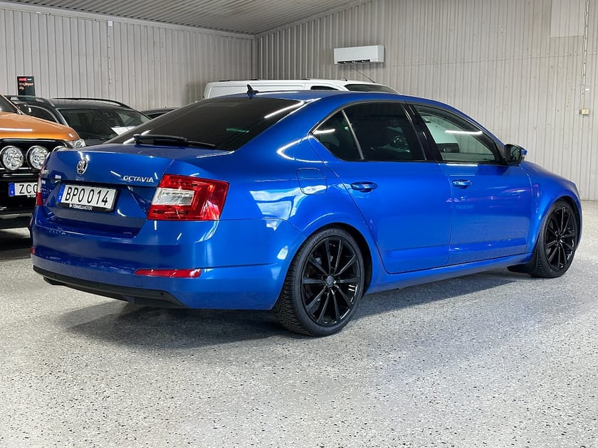 Bild 4 av Škoda Octavia Skoda 1.6 TDI Ambition Euro 5 Kamrem Bytt Nya däck Ny bess