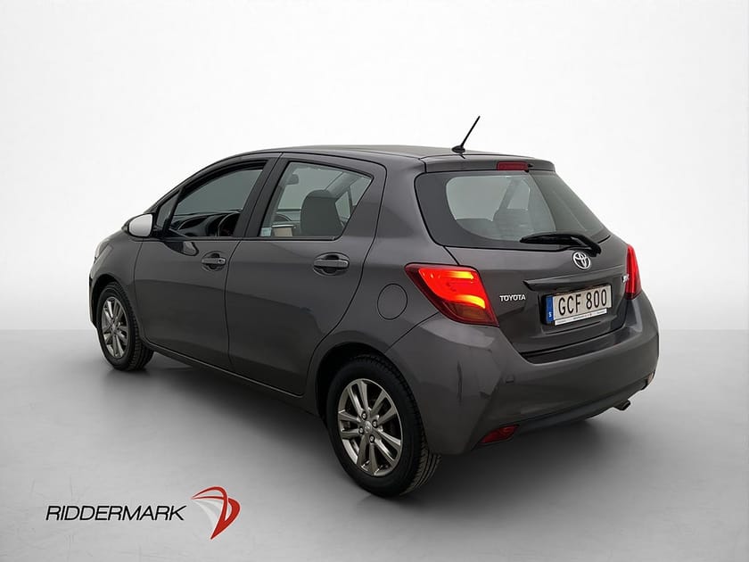 Bild 5 av Toyota Yaris 1.3 Dual VVT-i 99hk Backkamera Farthållare