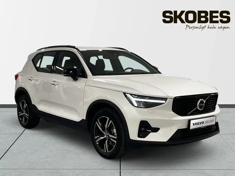 Volvo XC40 B4 FWD Bensin Plus Dark