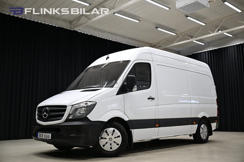 Bild 1 av Mercedes-Benz Sprinter 316 BlueTEC Skåpbil Automat|Drag|Värmare|Backkamera|Kamkedja
