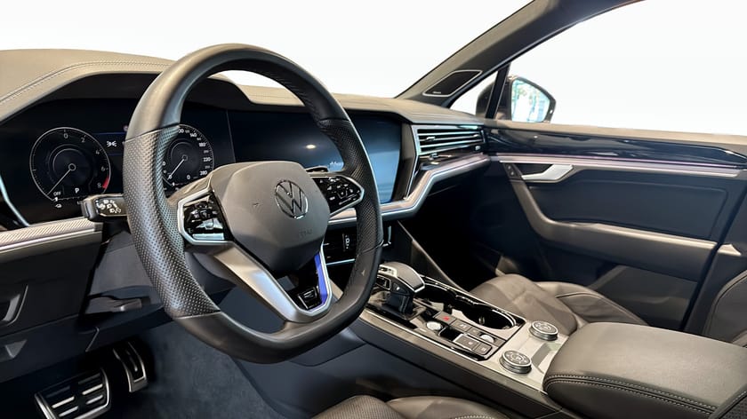 Bild 2 av Volkswagen Touareg R eHybrid R-Line PHEV E-HYBRID 340HK Drag/Luftjädring