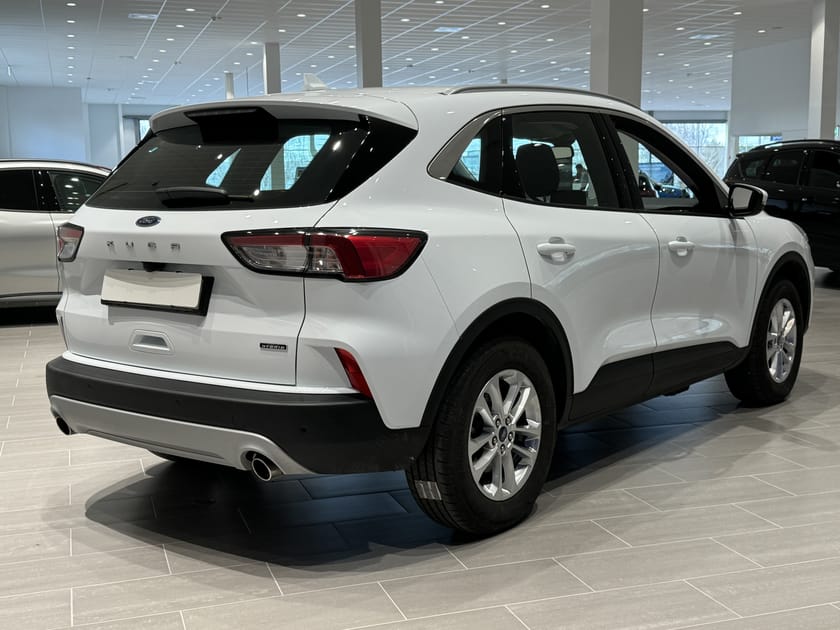 Bild 3 av Ford Kuga Plug-In Hybrid TITANIUM 2.5 FWD 225HK CVT