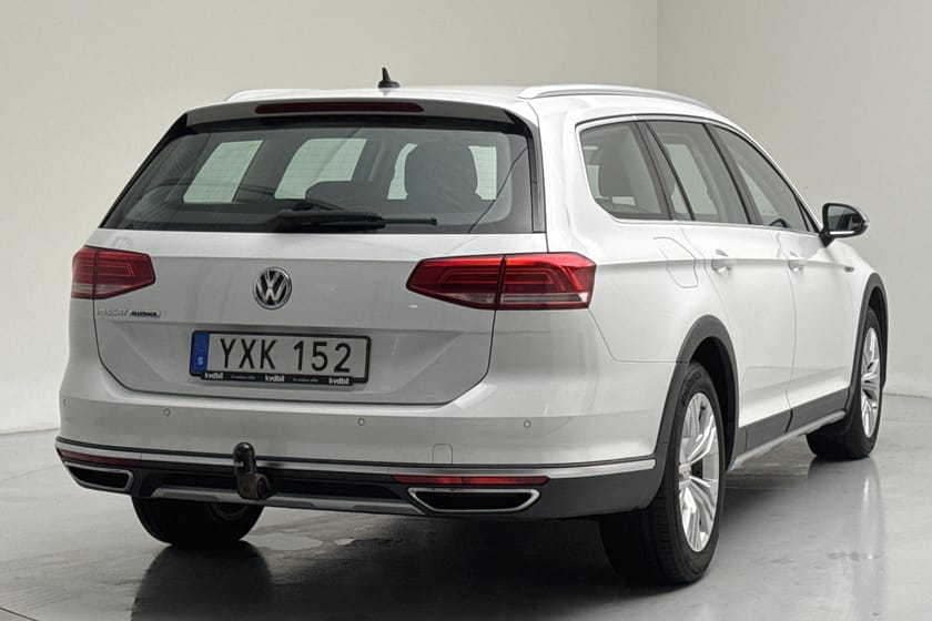 Bild 3 av Volkswagen Passat Alltrack 2.0 TDI 4M 190hk Drag Backkamera