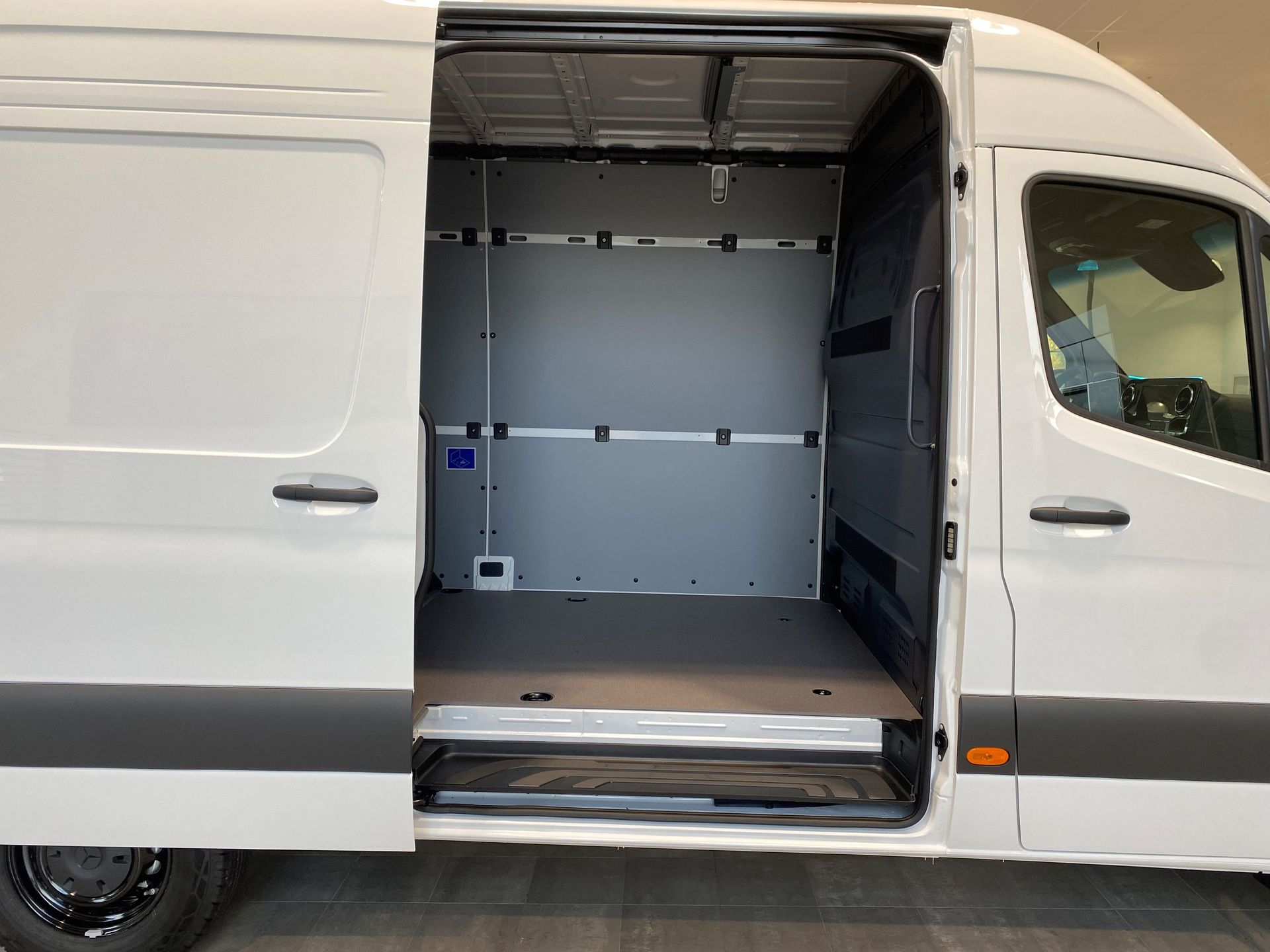 Mercedes-Benz Sprinter 2025, bild 7/10
