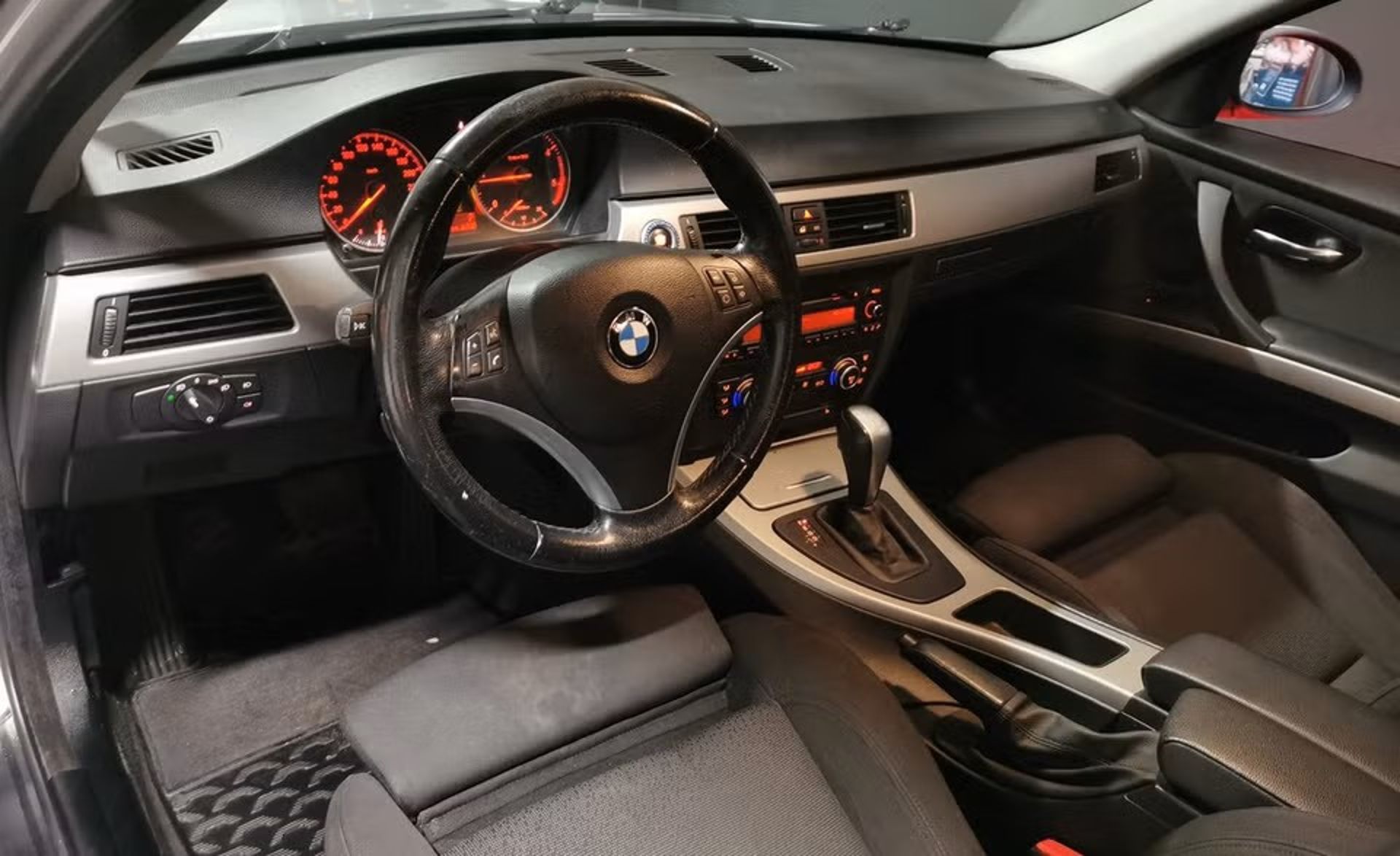 BMW 320 d Touring 2008, bild 7/10