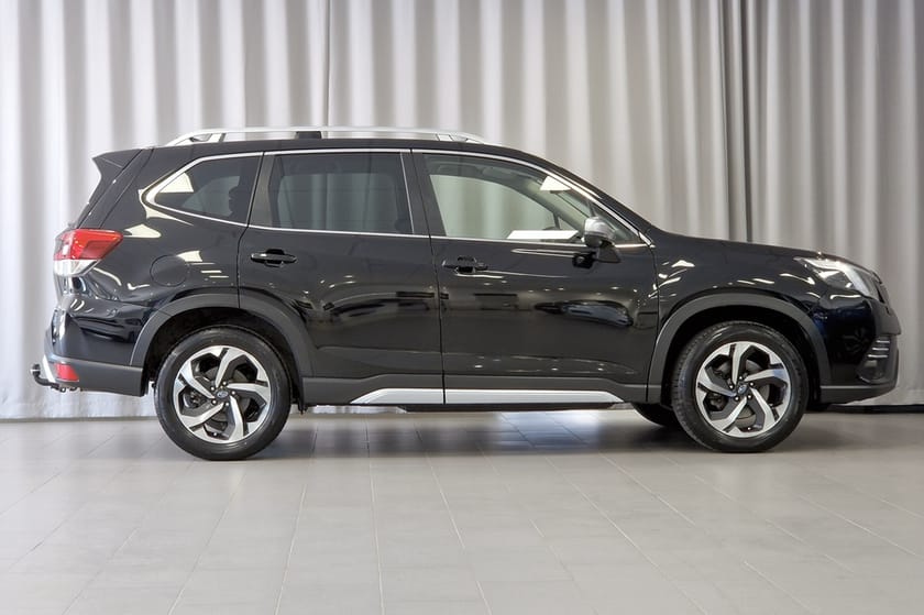 Bild 4 av Subaru Forester e-Boxer XFuel AWD | Drag | Navi | Backkamera | El-stolar