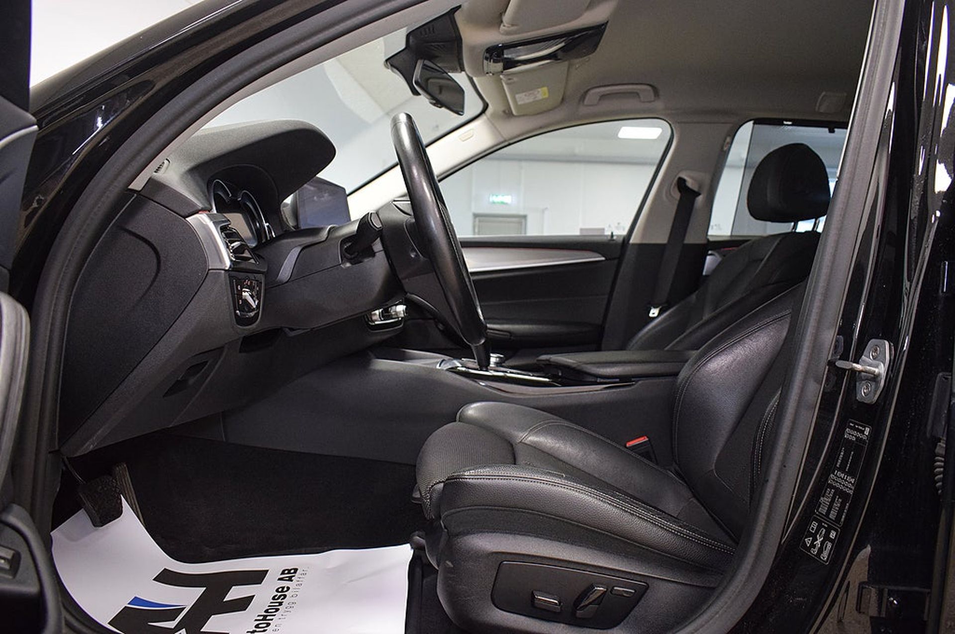 BMW 520 2019, bild 7/10