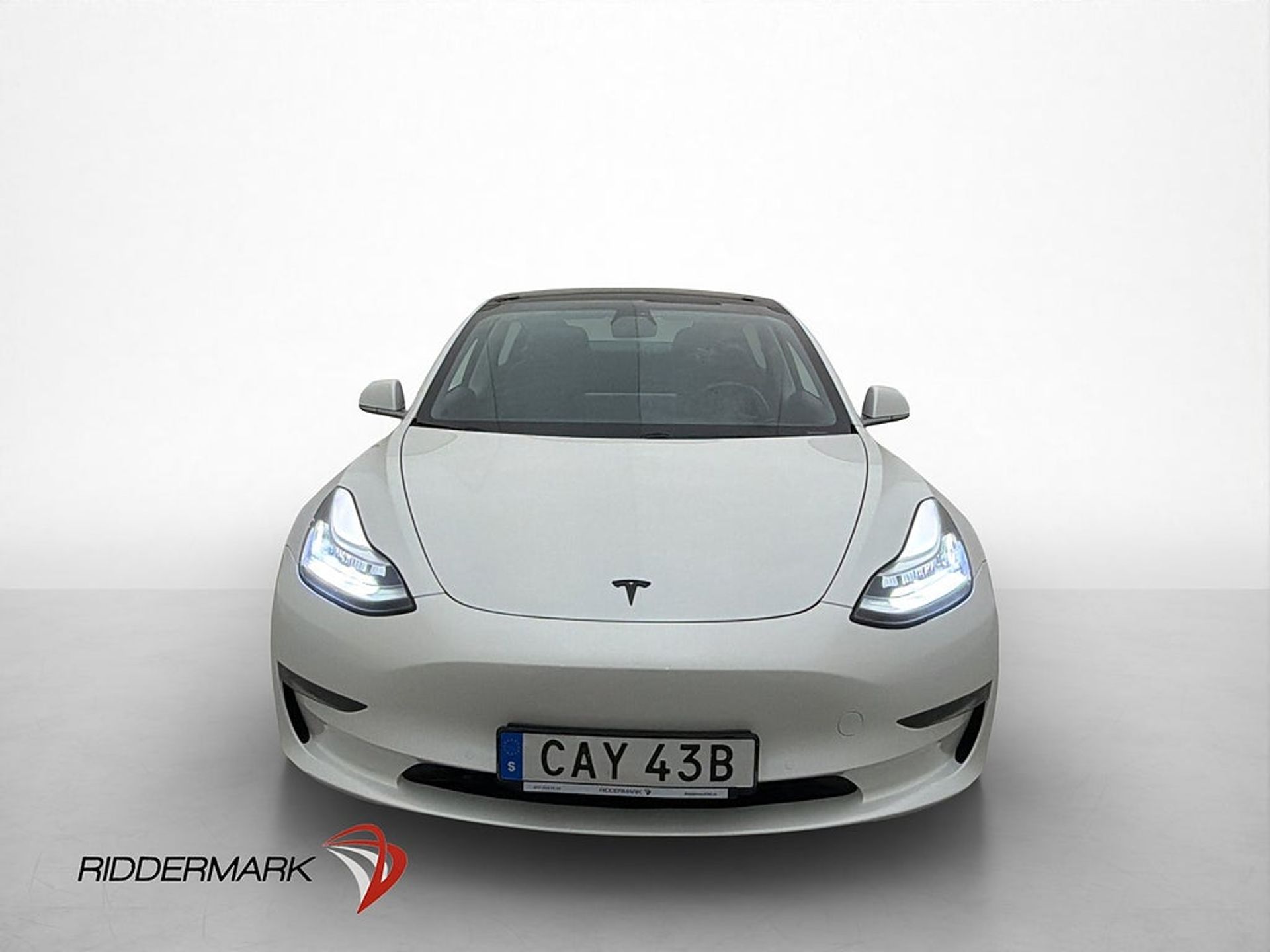 Tesla Model 3 2020, kuva 3/10