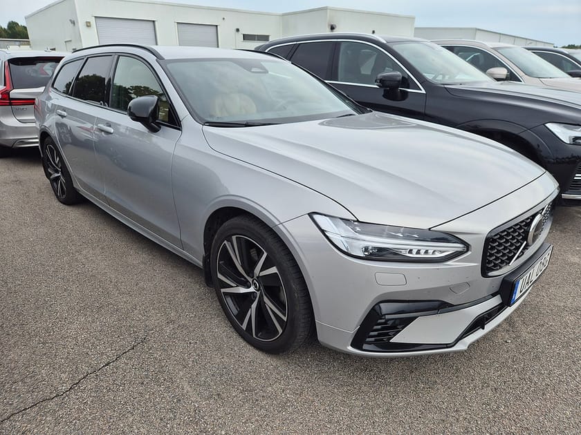 Bild 2 av Volvo V90 T6 Recharge Plus Dark plug in 350HK 4x4 Läder