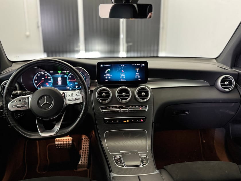 Bild 4 av Mercedes-Benz GLC 300 de 4MATIC PLUG-IN/AMG-LINE/NIGHT PACKAGE/ COCKPIT/