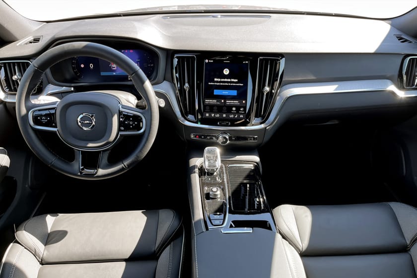 Bild 4 av Volvo V60 T6 Plus Dark Nordic Edition