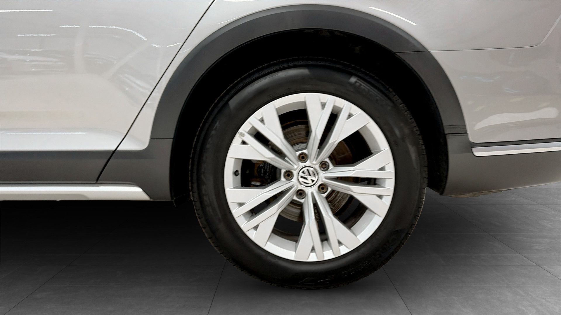 Volkswagen Passat 2017, bild 6/10