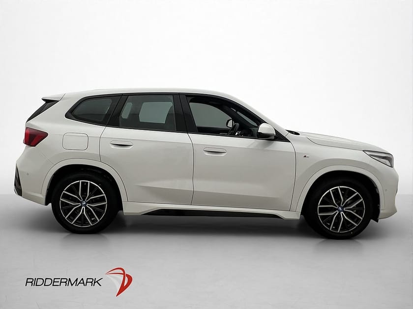 Bild 5 av BMW iX1 xDrive30 M Sport H/K Kamera CarPlay Halvskinn MOMS