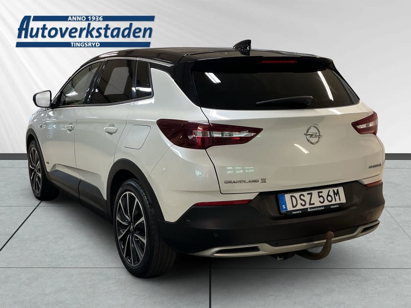 Bild 2 av Opel Grandland Hybrid4 300 Plug In Hybrid 4WD 300hk Ultimate