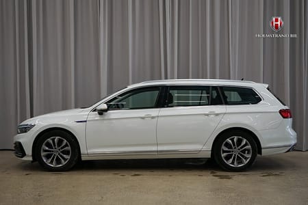 Volkswagen Passat Sportscombi GTE Executive Cockpit Drag B-värme Rattvärme Matrix