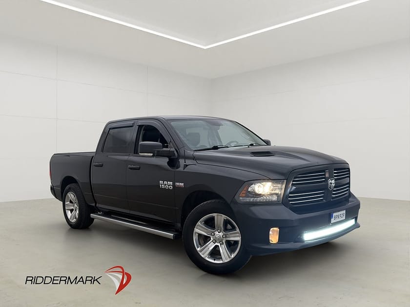 Bild 1 av RAM 1500 Crew Cab Dodge Sport 5.7 4x4 Drag Skinn Taklucka Alpine Moms