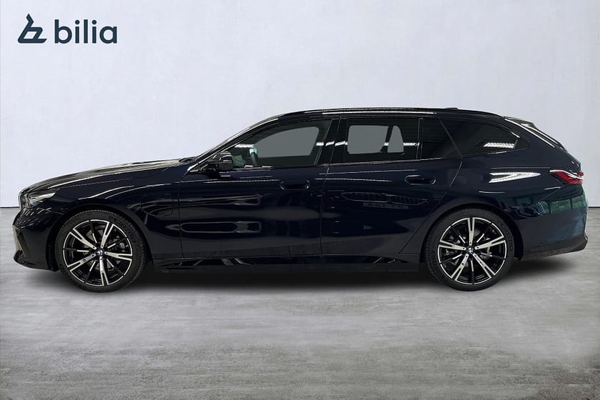 Bild 3 av BMW 530e xDrive Touring M-Sport | Drag | B&W | Aktiv farth.