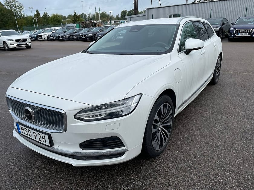 Bild 1 av Volvo V90 T6 Recharge Core Bright plug in AWD 350HK 4x4