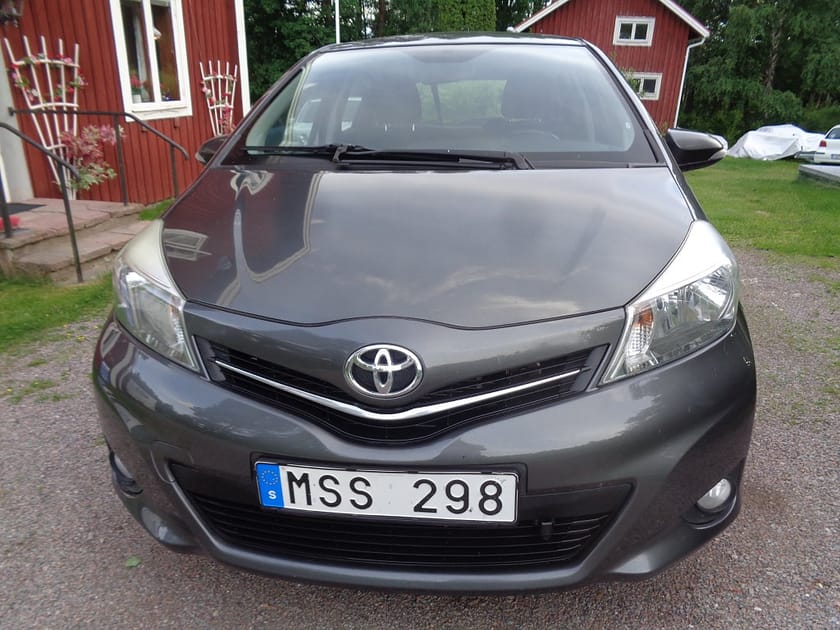 Bild 3 av Toyota Yaris 5-D 1.4 D-4D AC/BACKKAMERA/MVG/ÅRSSK. 1.103:-/FINANS