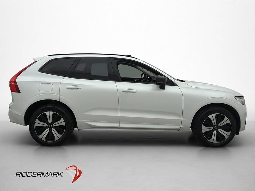 Bild 4 av Volvo XC60 Recharge T6 AWD Plus Dark Pano Drag H/K Skinn 360