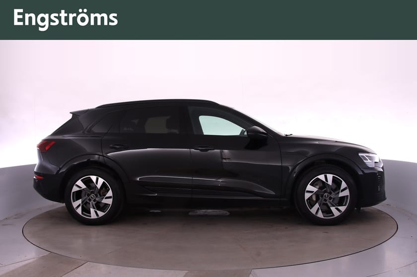 Bild 3 av Audi Q8 55 e-tron quattro 408 HK S-Line Drag