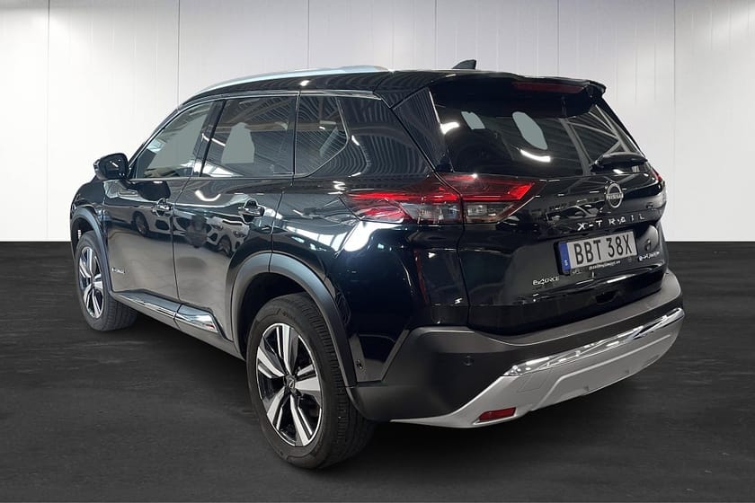 Bild 3 av Nissan X-Trail e-4ORCE Tekna 360° Navi Head up Skinn