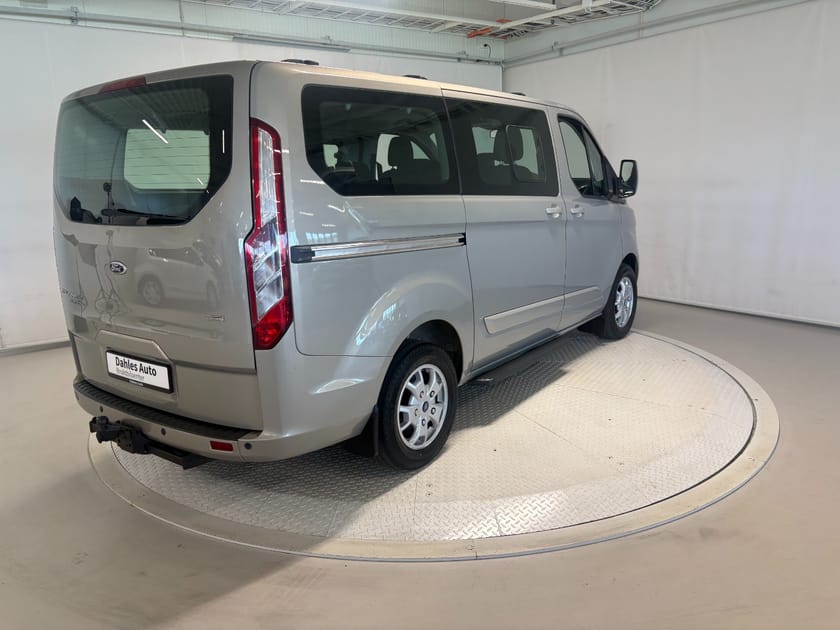 Bilde 5 av Ford Tourneo Custom 300 2,2 155hk 9-seter Outlet! Cruise/Krok/Navi/BT