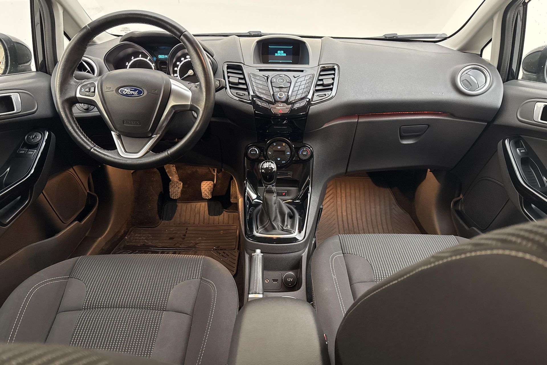 Ford Fiesta 2016, bild 7/10